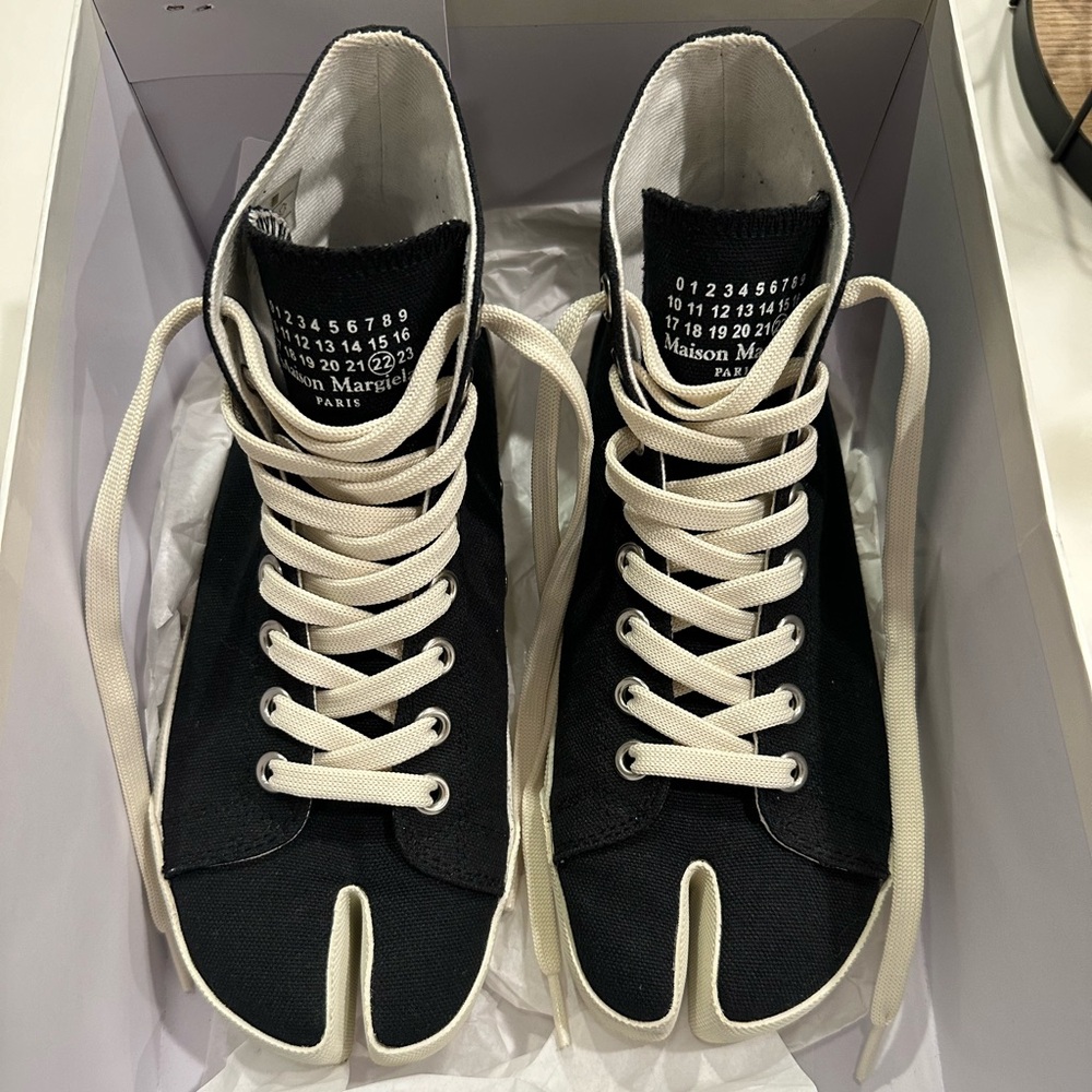 Margiela Tabi High-Top Sneakers Black 37.5